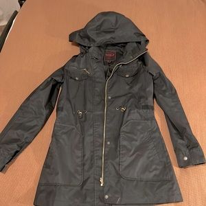 Size S, black trench coat.